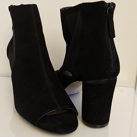 Tahari Adella Bootie - Picture 2 of 3